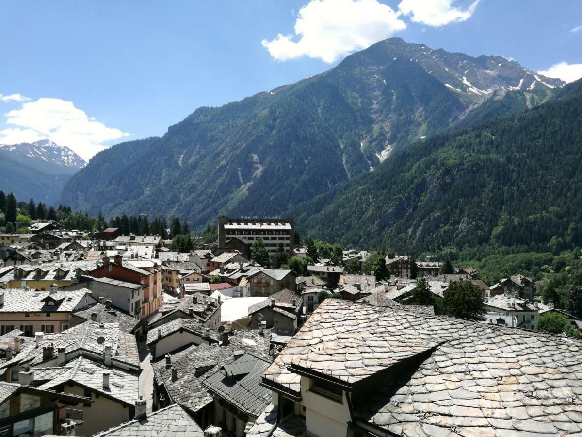 L'Atelier Du Temps - Hemmet Leilighet Courmayeur Eksteriør bilde